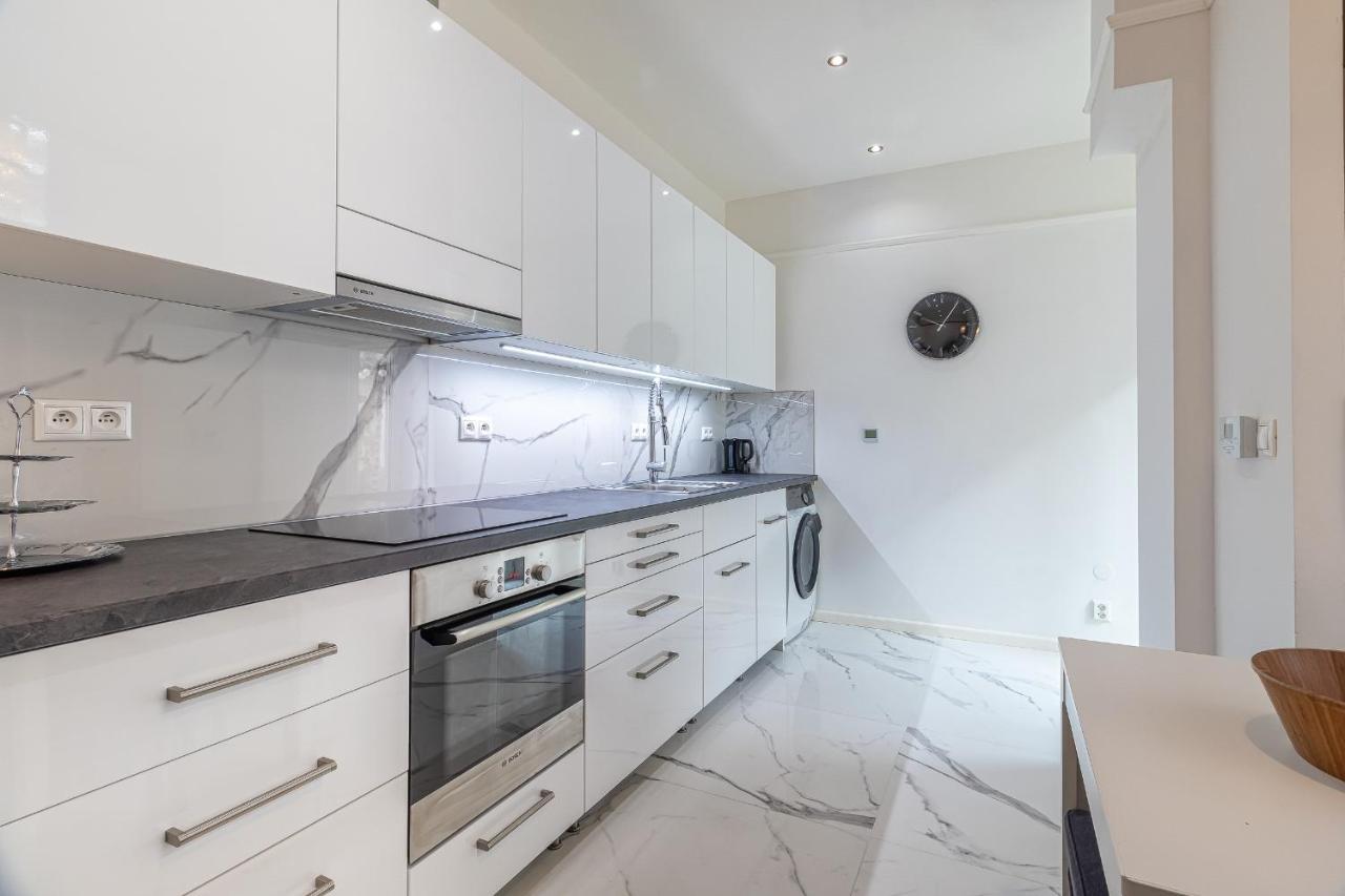 Trendy Apartment In Central บราติสลาวา ภายนอก รูปภาพ